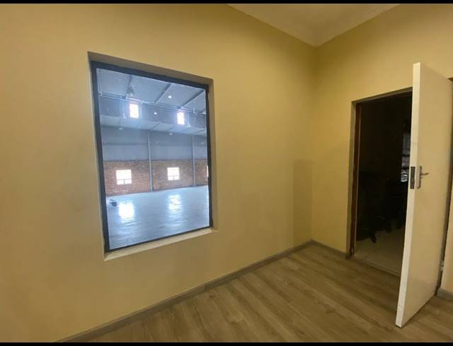 2,900M² WAREHOUSE FOR SALE IN ARMADALE